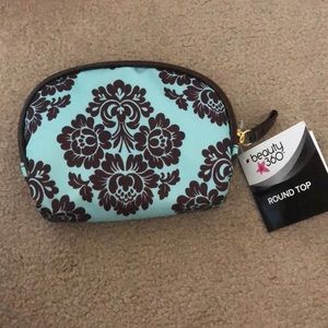 Makeup bag